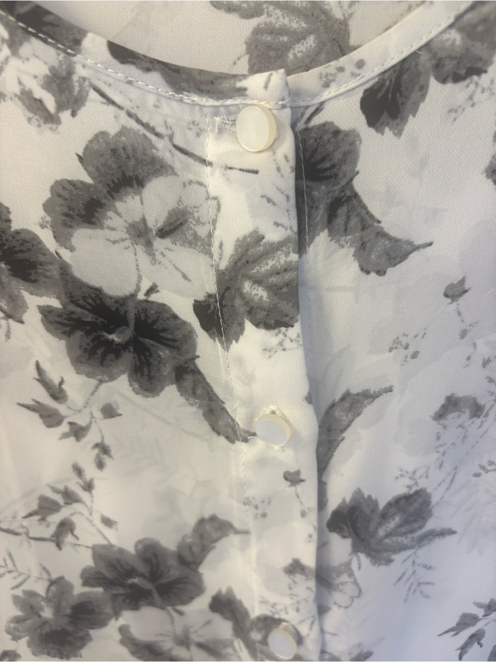Women's Soft Floral Button-Front Tunic in White and Gray,bell sleeves, - Picture 6 of 9